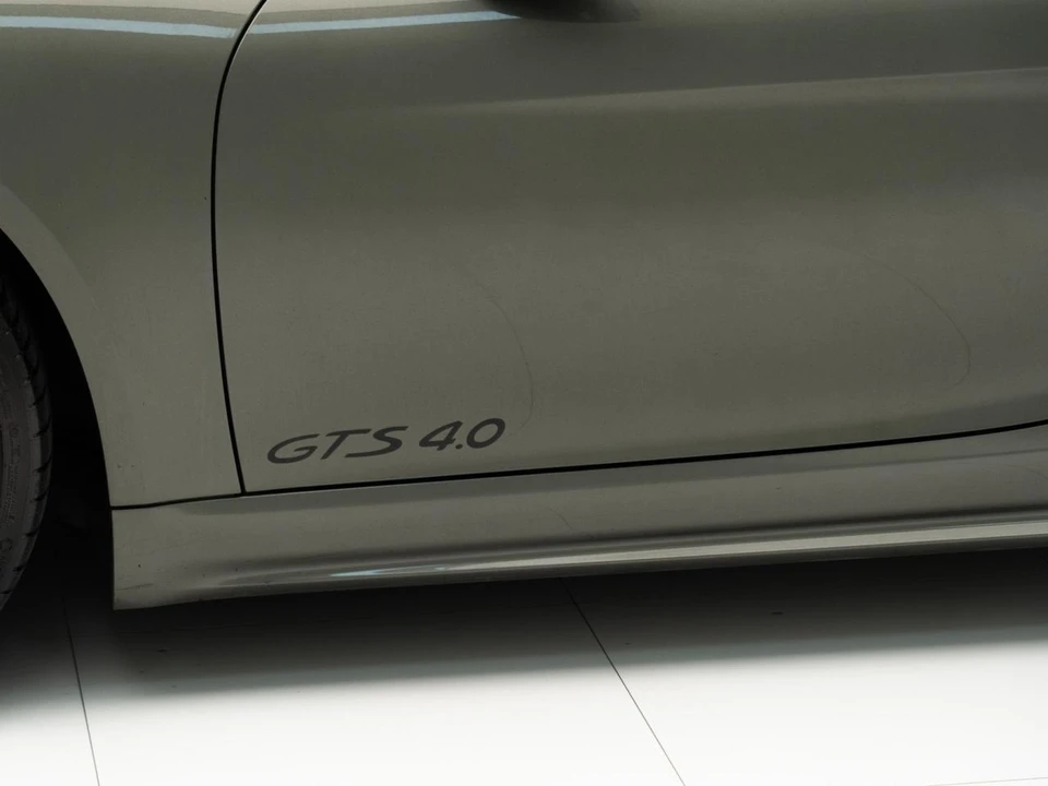 2025 Porsche 718 Cayman GTS 4.0 - Image 14 of 31