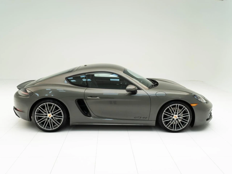 2025 Porsche 718 Cayman GTS 4.0 - Image 9 of 31