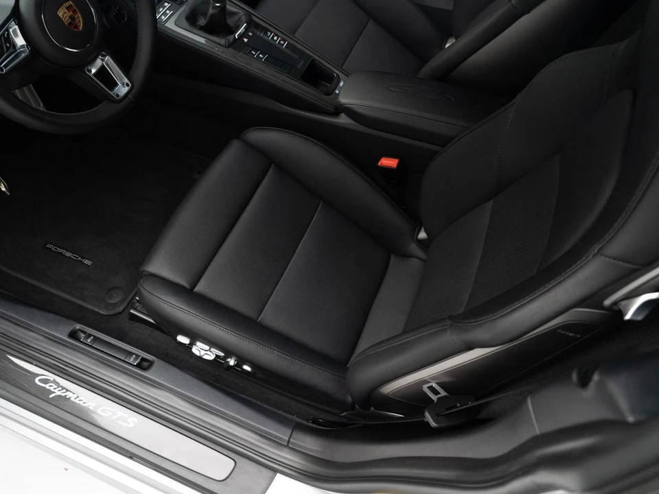 2025 Porsche 718 Cayman GTS 4.0 - Image 18 of 31