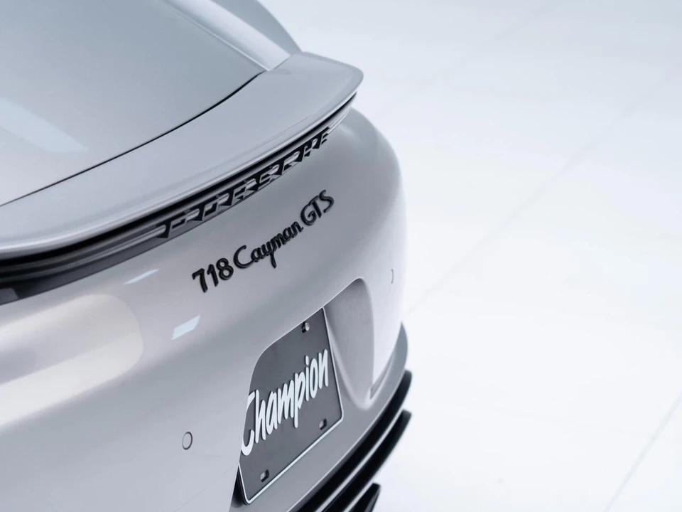 2025 Porsche 718 Cayman GTS 4.0 - Image 15 of 31