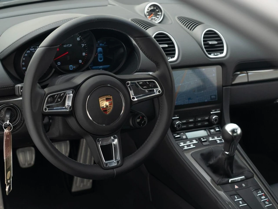 2025 Porsche 718 Cayman GTS 4.0 - Image 21 of 31