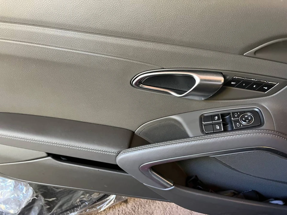 2025 Porsche 718 Cayman - Image 5 of 7