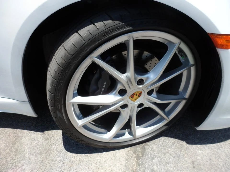 2025 Porsche 718 Cayman - Image 17 of 20