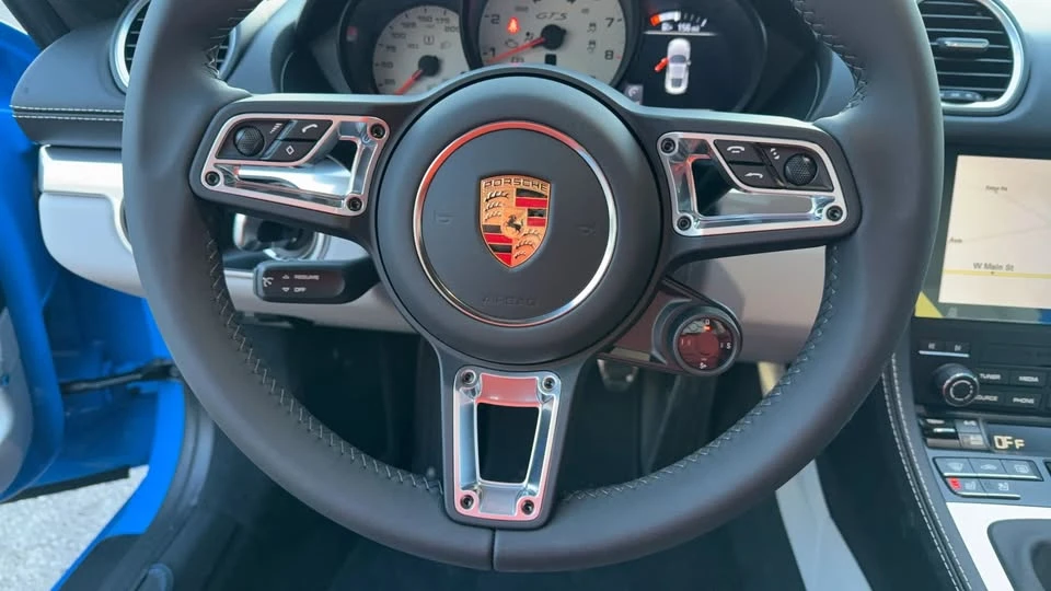 2025 Porsche 718 Cayman - Image 10 of 15