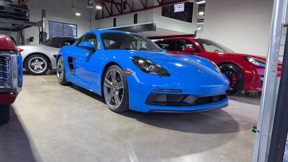 2025 Porsche 718 Cayman - Image 12 of 15
