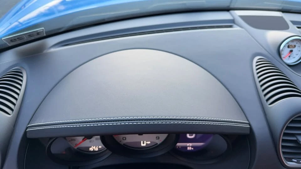 2025 Porsche 718 Cayman - Image 9 of 15