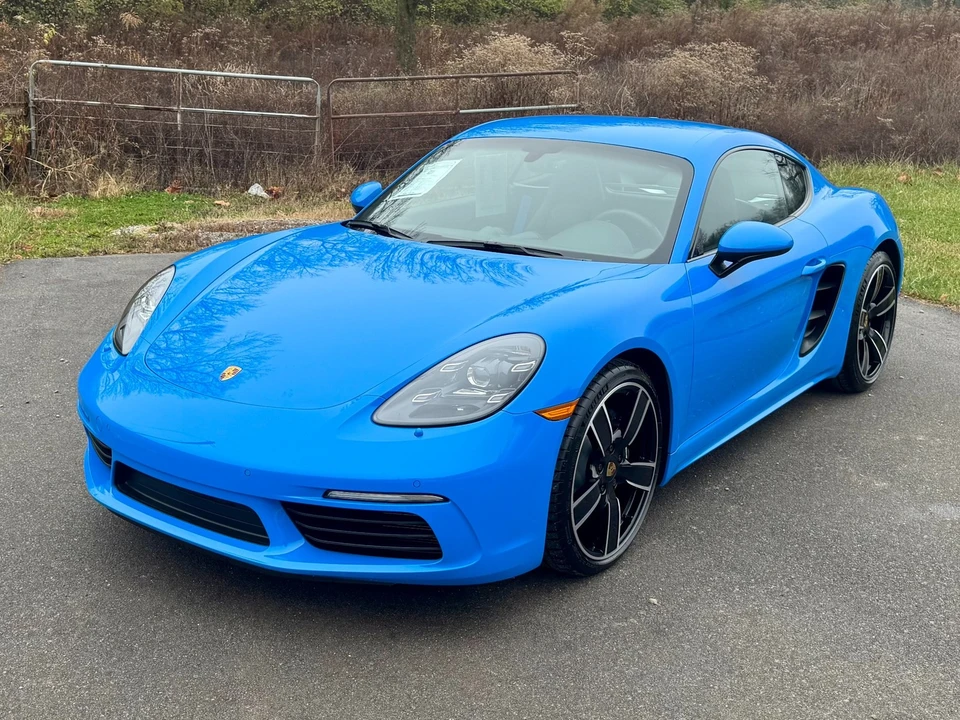 2025 Porsche 718 Cayman - Image 2 of 12