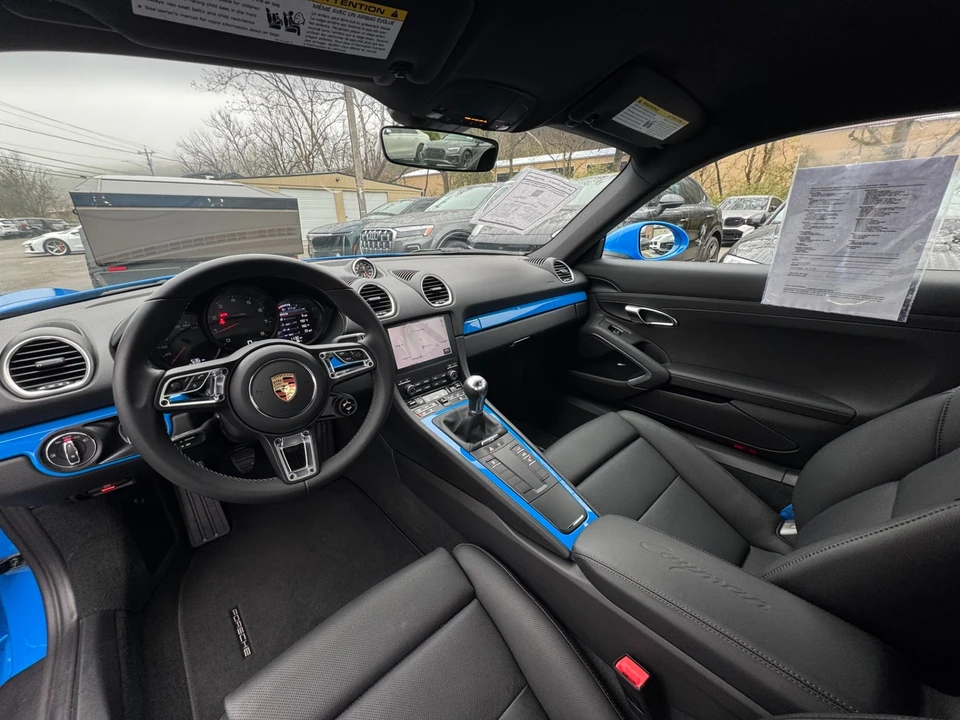 2025 Porsche 718 Cayman - Image 10 of 12