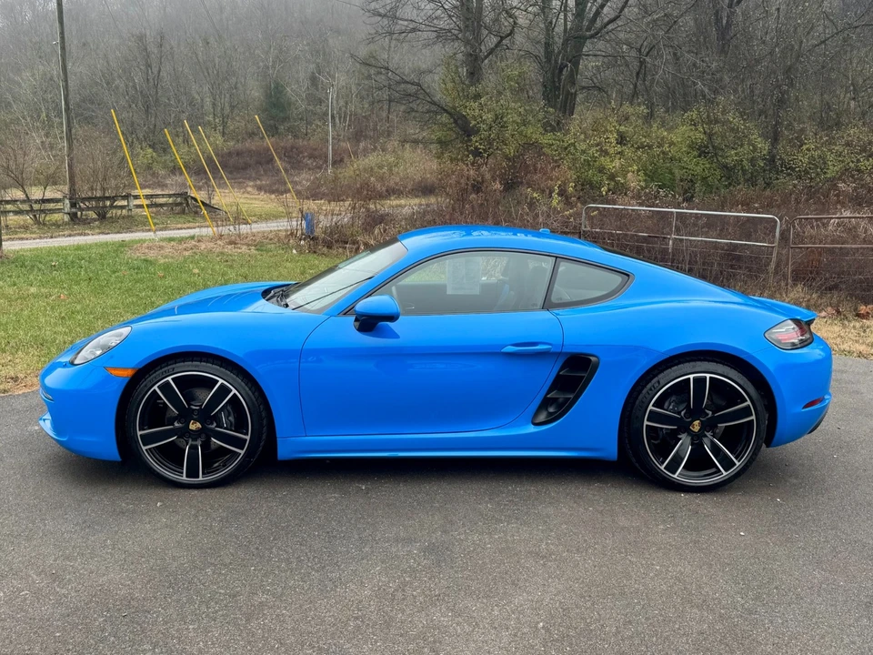 2025 Porsche 718 Cayman - Image 8 of 12