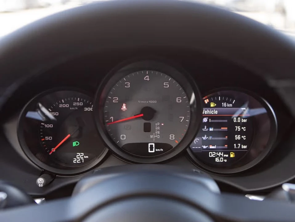 2025 Porsche 718 Cayman S - Image 17 of 20