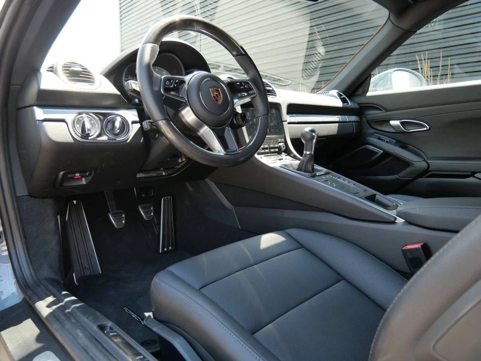 2025 Porsche 718 Cayman S - Image 4 of 5
