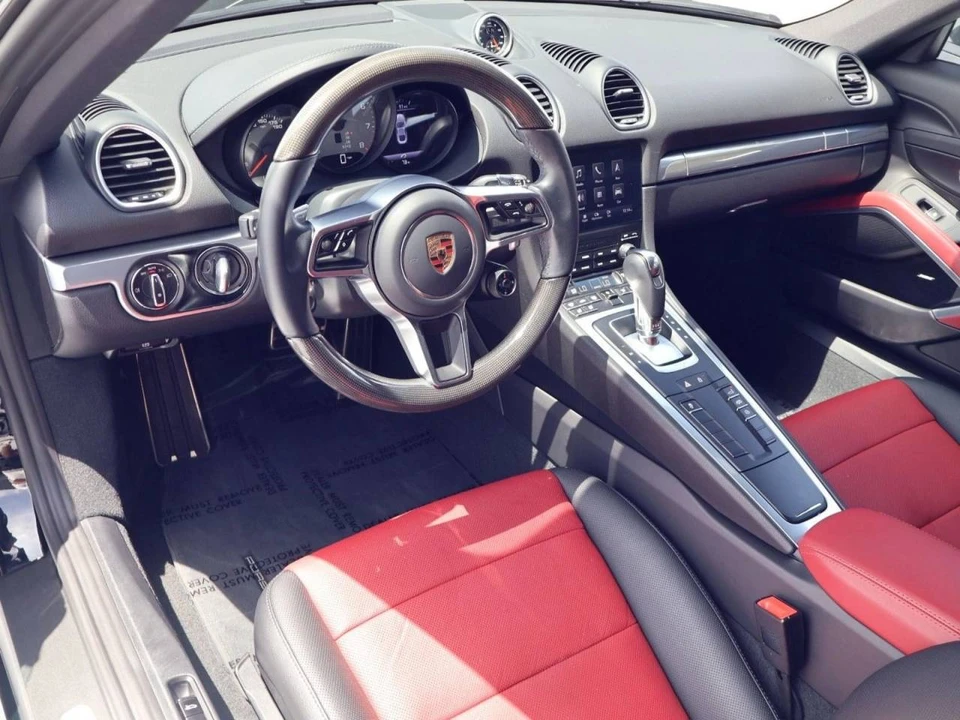 2025 Porsche 718 Cayman S - Image 4 of 5