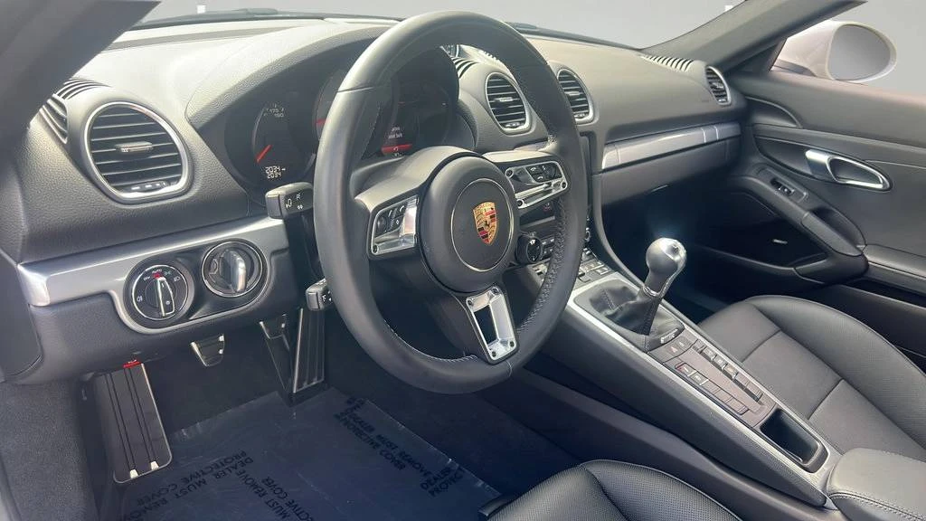 2025 Porsche 718 Cayman S - Image 4 of 5