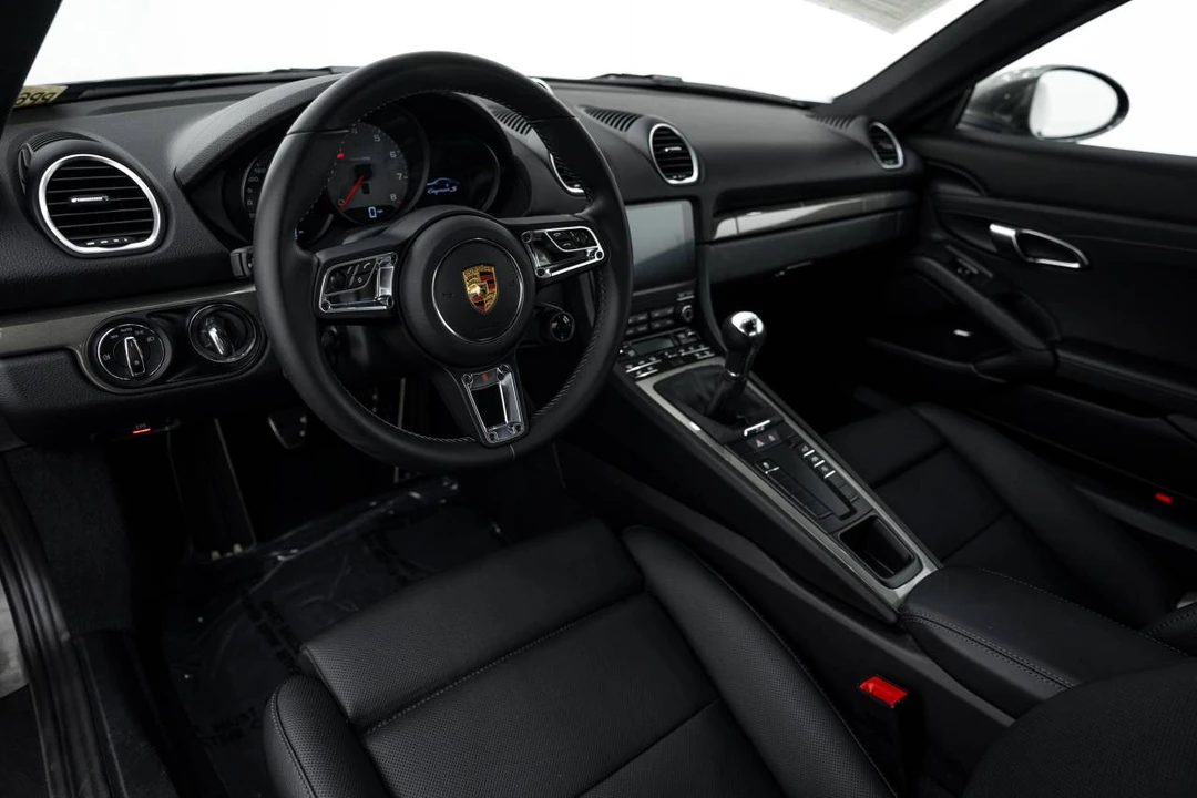 2025 Porsche 718 Cayman S - Image 4 of 5