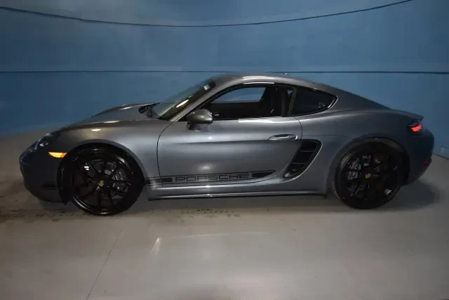 2025 Porsche 718 Cayman - Image 2 of 7