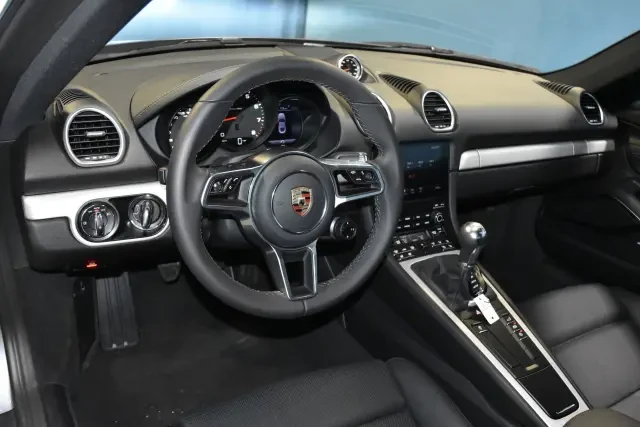 2025 Porsche 718 Cayman - Image 4 of 7