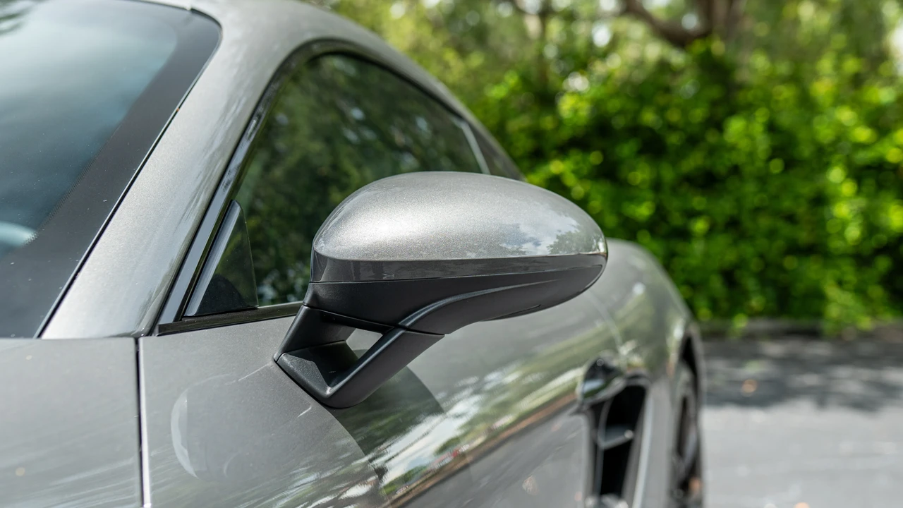2025 Porsche 718 Cayman - Image 25 of 31
