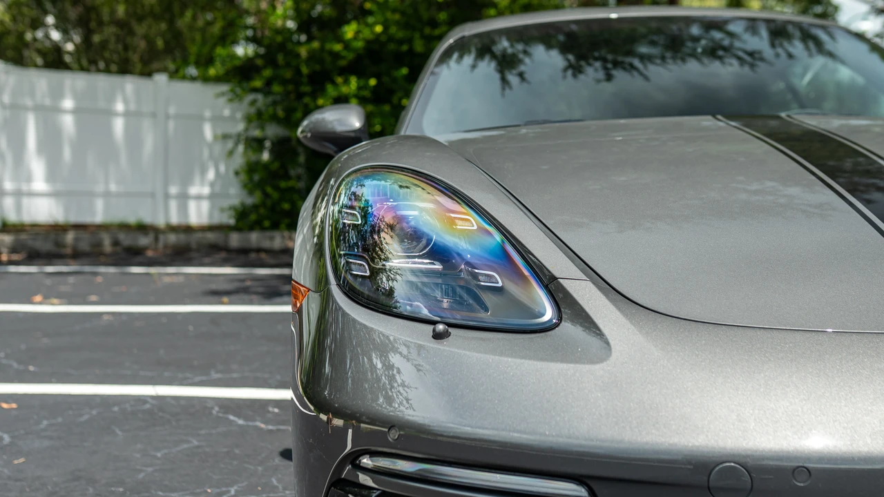 2025 Porsche 718 Cayman - Image 12 of 31