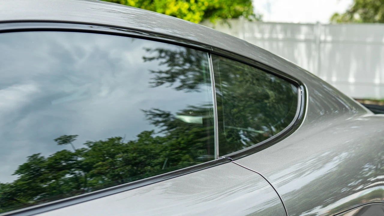 2025 Porsche 718 Cayman - Image 27 of 31