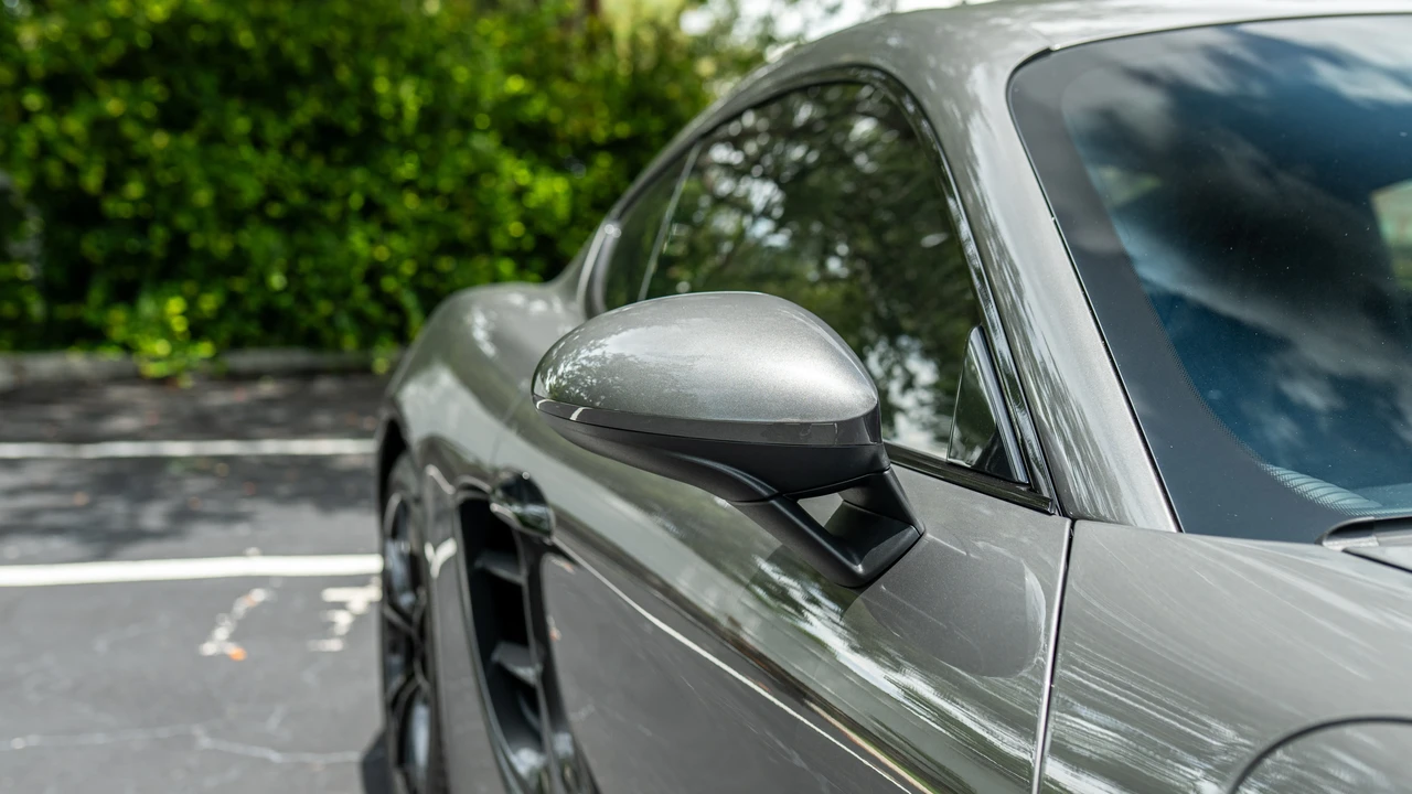 2025 Porsche 718 Cayman - Image 22 of 31