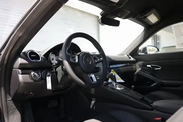 2025 Porsche 718 Cayman - Image 4 of 6