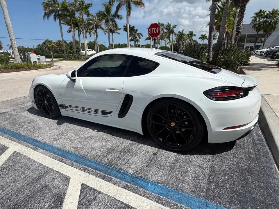 2025 Porsche 718 Cayman - Image 4 of 11