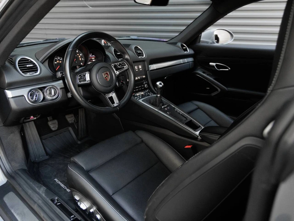 2025 Porsche 718 Cayman - Image 4 of 4