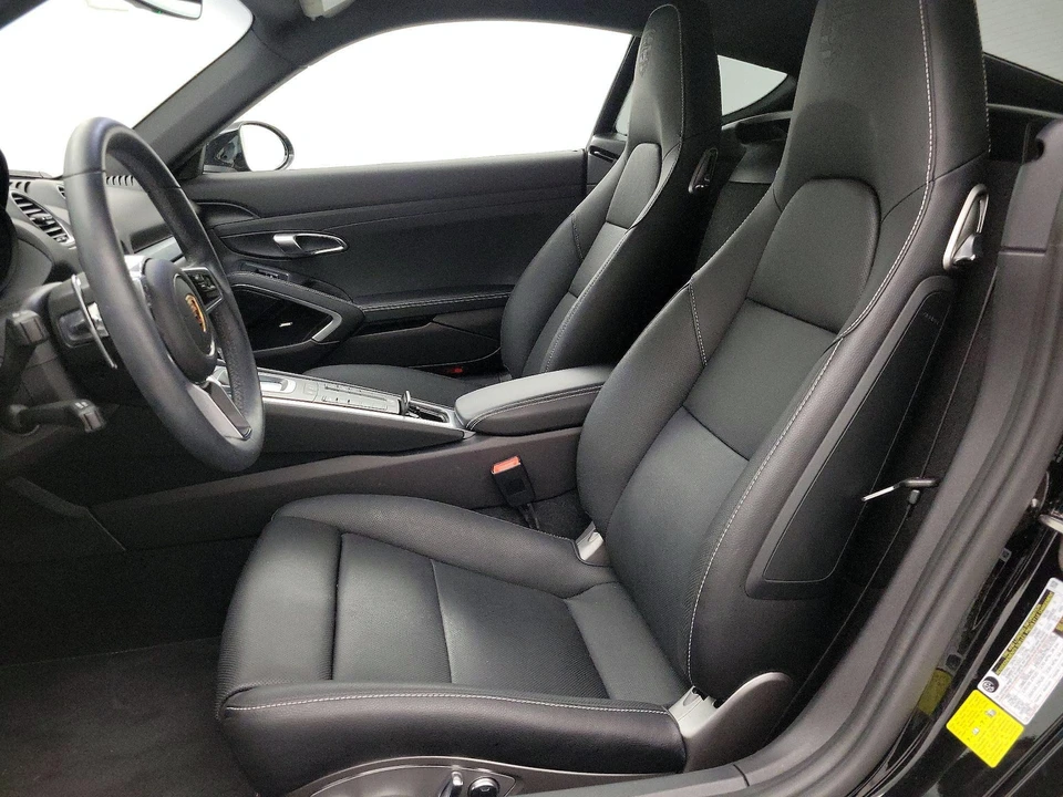 2025 Porsche 718 Cayman - Image 12 of 23