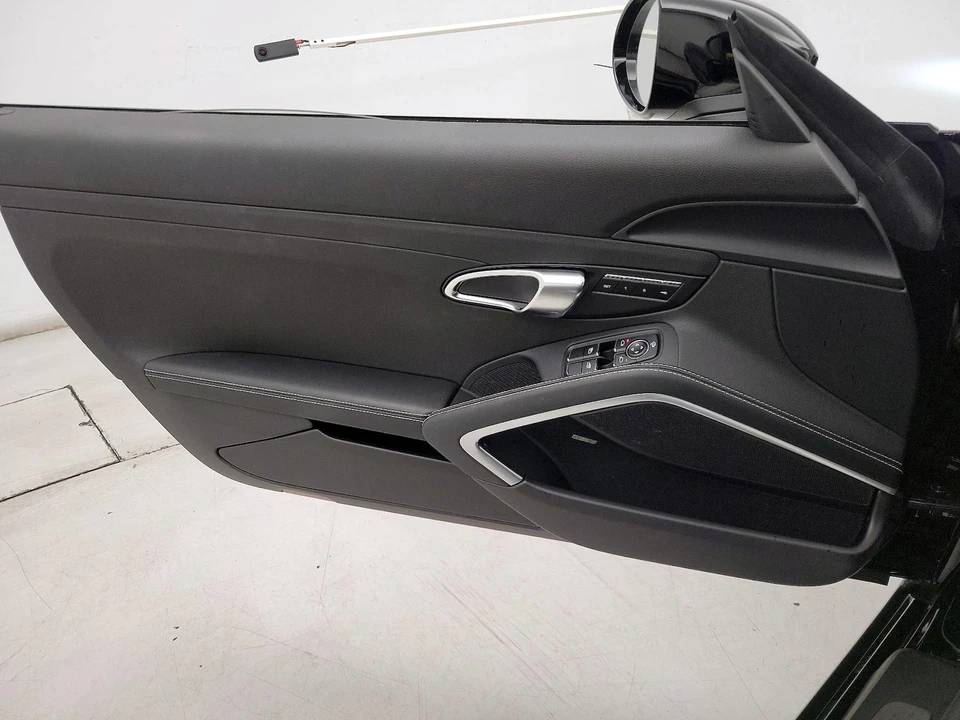 2025 Porsche 718 Cayman - Image 13 of 23