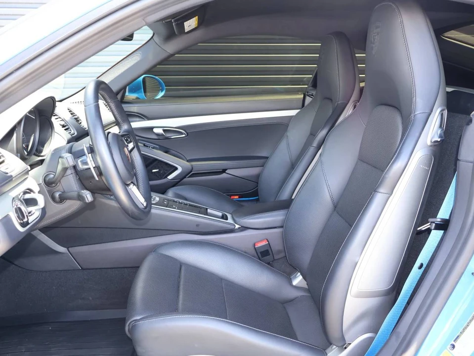 2025 Porsche 718 Cayman - Image 5 of 5
