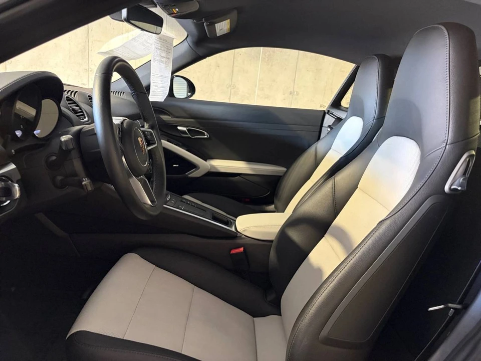 2025 Porsche 718 Cayman - Image 4 of 4