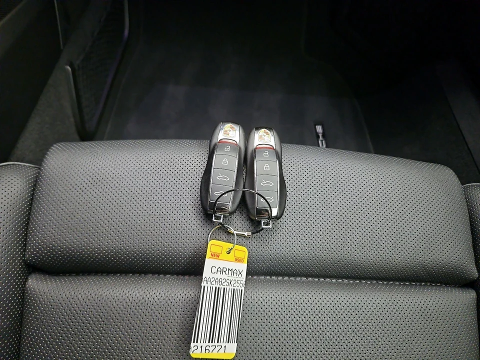 2025 Porsche 718 Cayman - Image 20 of 22