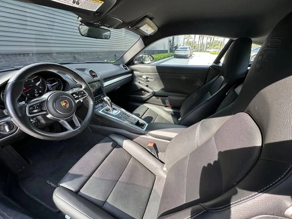 2025 Porsche 718 Cayman - Image 4 of 5