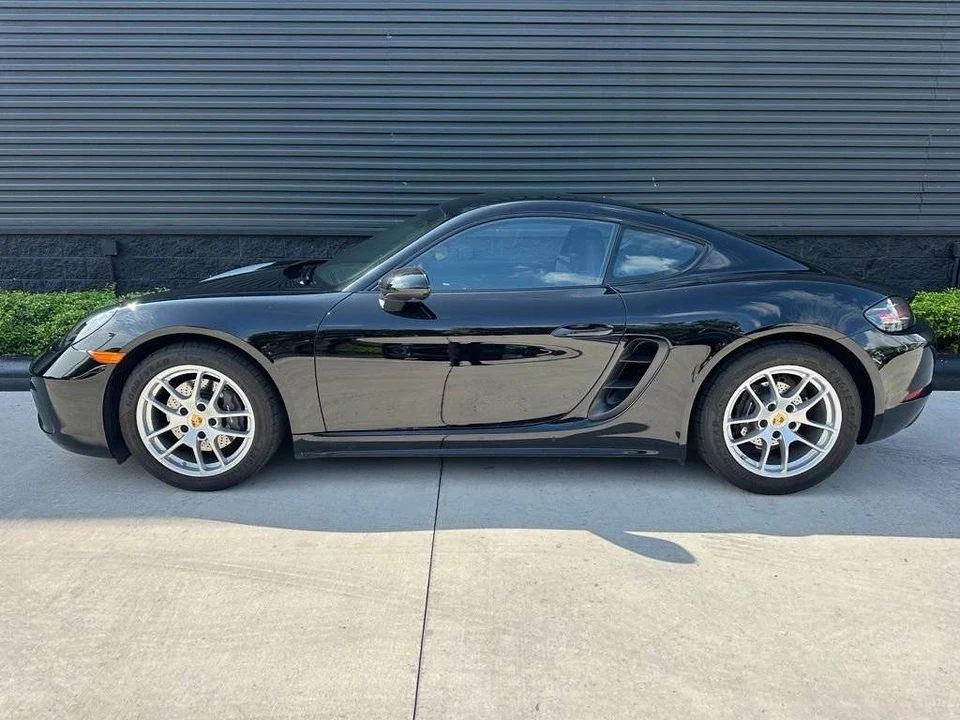2025 Porsche 718 Cayman - Image 2 of 5