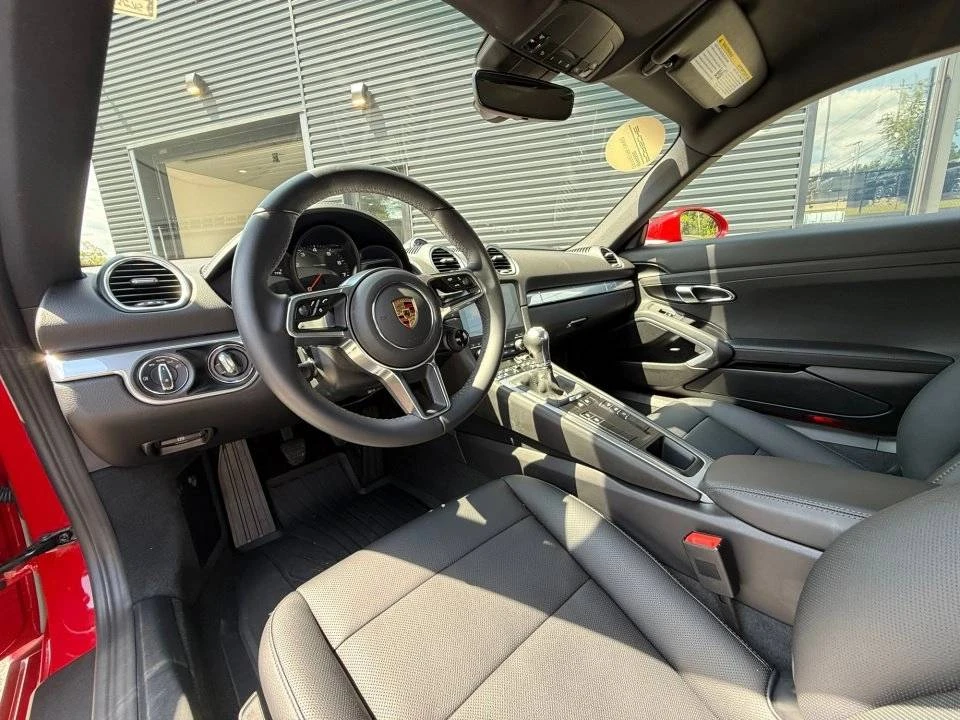 2025 Porsche 718 Cayman - Image 4 of 4