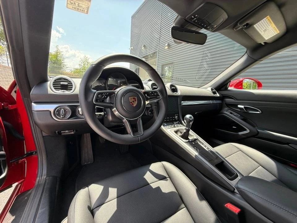 2025 Porsche 718 Cayman - Image 4 of 5