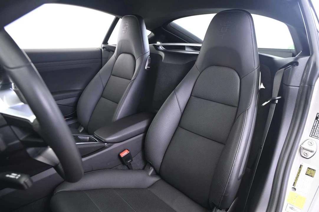 2025 Porsche 718 Cayman - Image 5 of 5