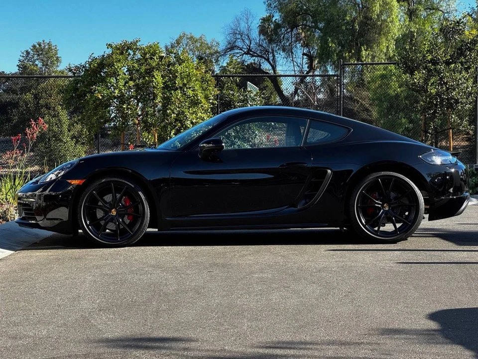 2025 Porsche 718 Cayman - Image 2 of 5