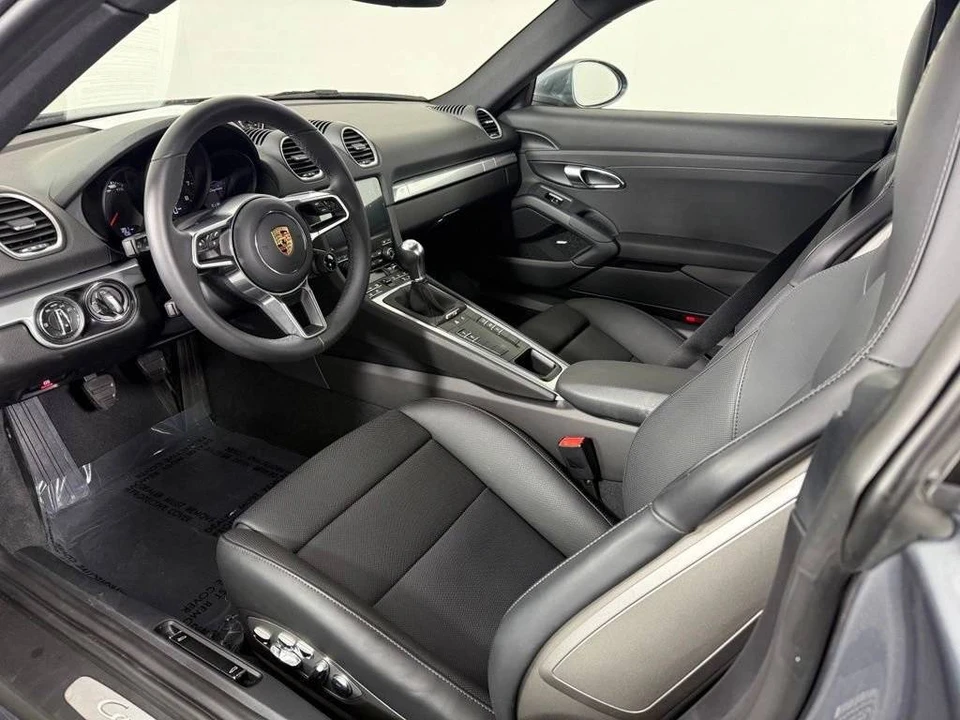 2025 Porsche 718 Cayman - Image 4 of 5