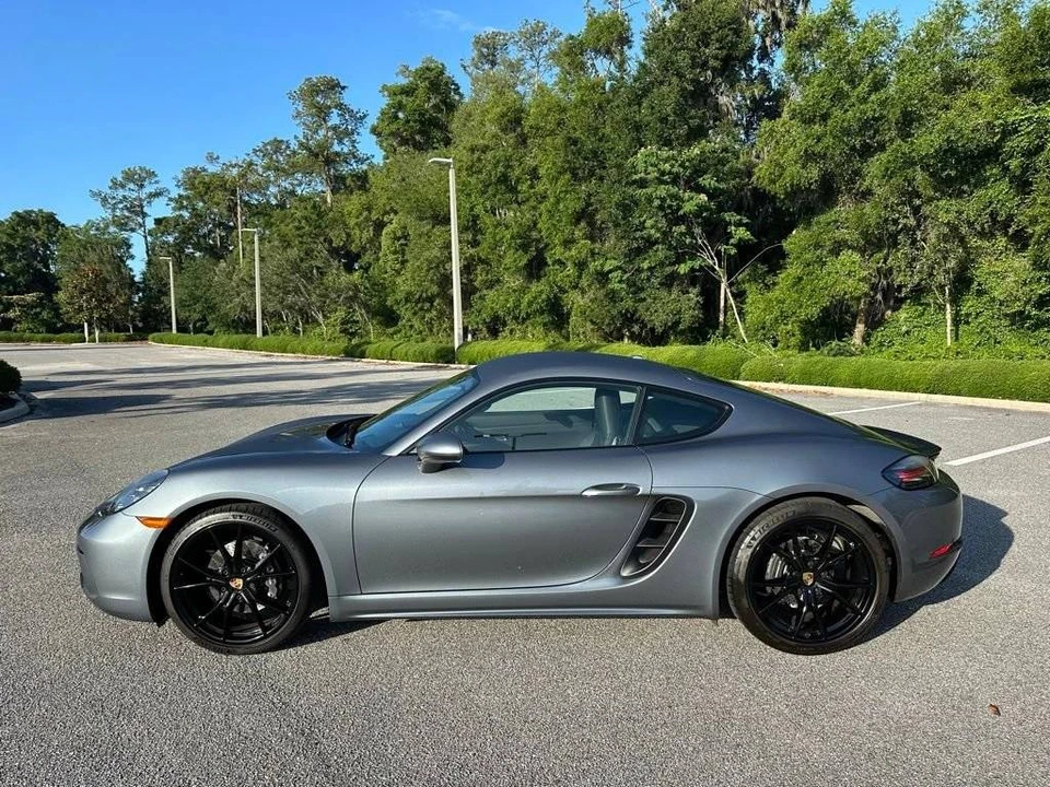 2025 Porsche 718 Cayman - Image 2 of 5
