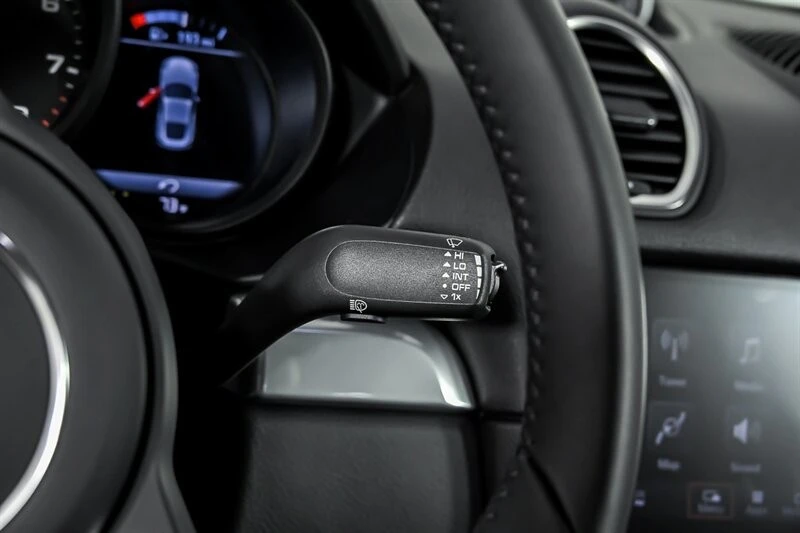 2025 Porsche 718 Cayman - Image 24 of 31