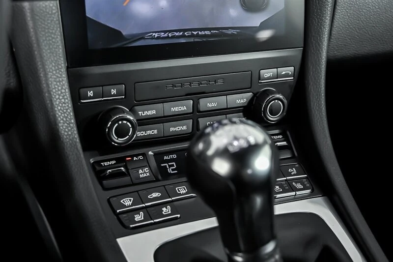 2025 Porsche 718 Cayman - Image 30 of 31