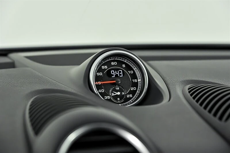 2025 Porsche 718 Cayman - Image 25 of 31