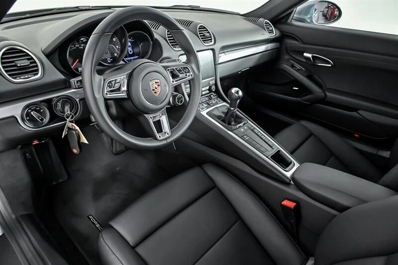 2025 Porsche 718 Cayman - Image 15 of 31