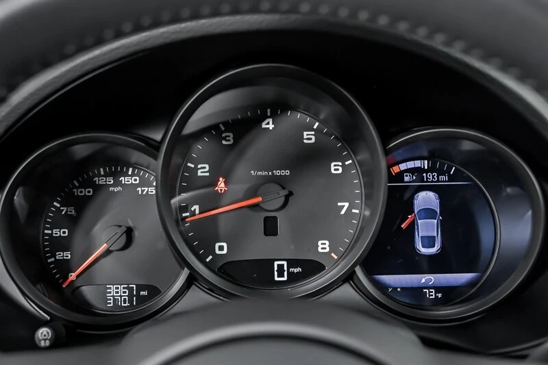 2025 Porsche 718 Cayman - Image 20 of 31