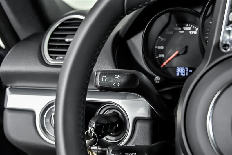 2025 Porsche 718 Cayman - Image 22 of 31