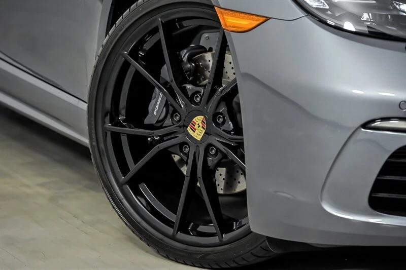 2025 Porsche 718 Cayman - Image 4 of 31