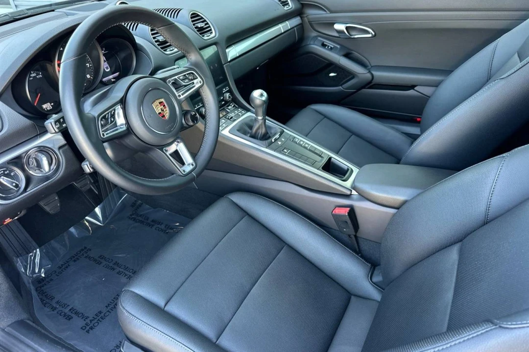2025 Porsche 718 Cayman - Image 4 of 4
