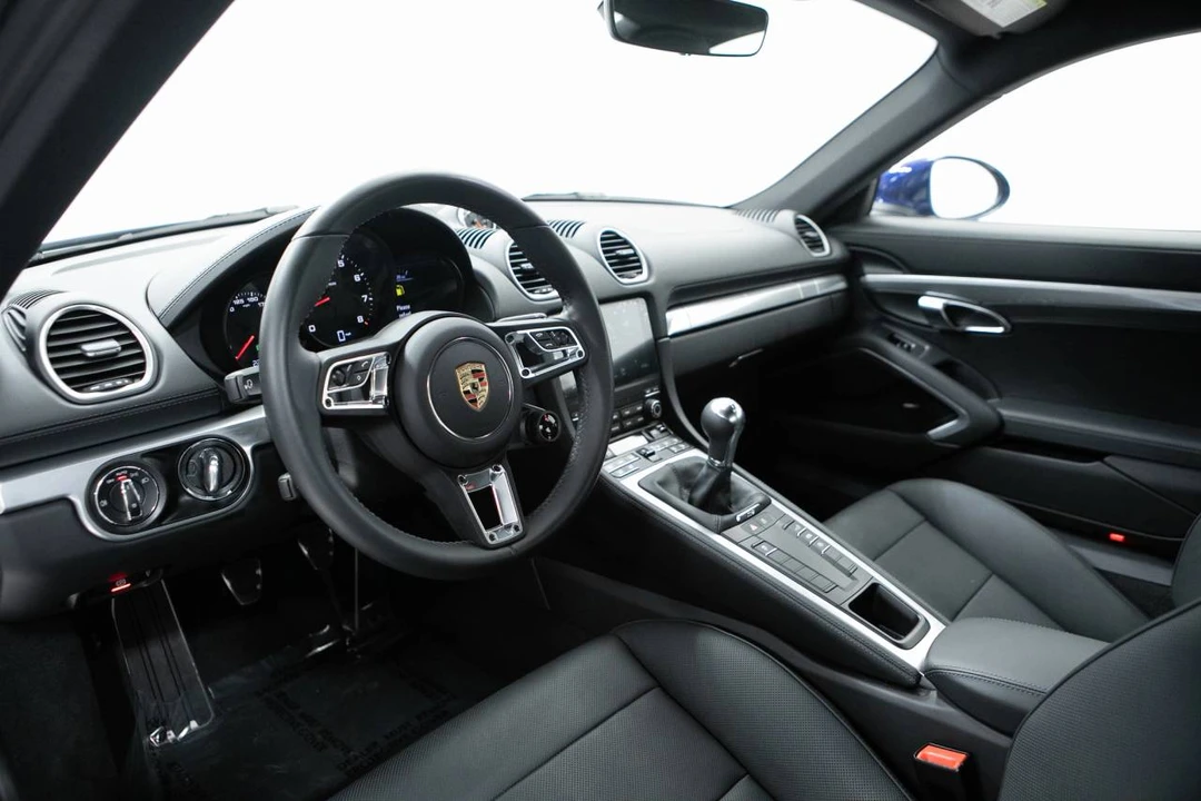 2025 Porsche 718 Cayman - Image 4 of 5