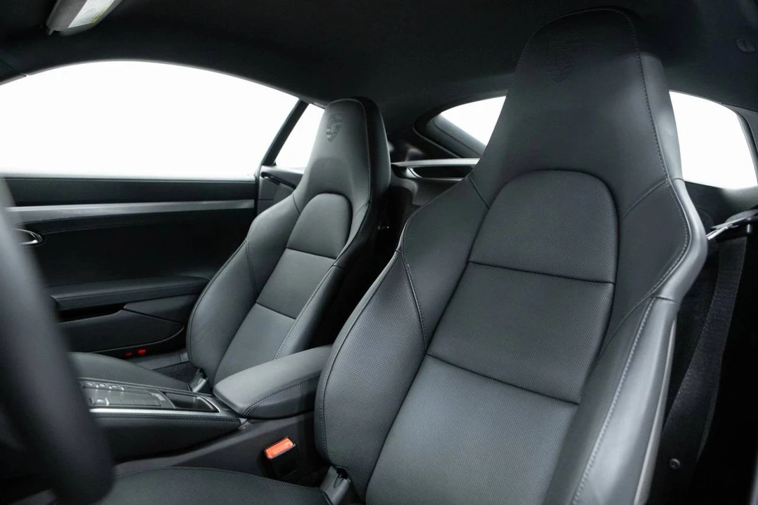 2025 Porsche 718 Cayman - Image 5 of 5